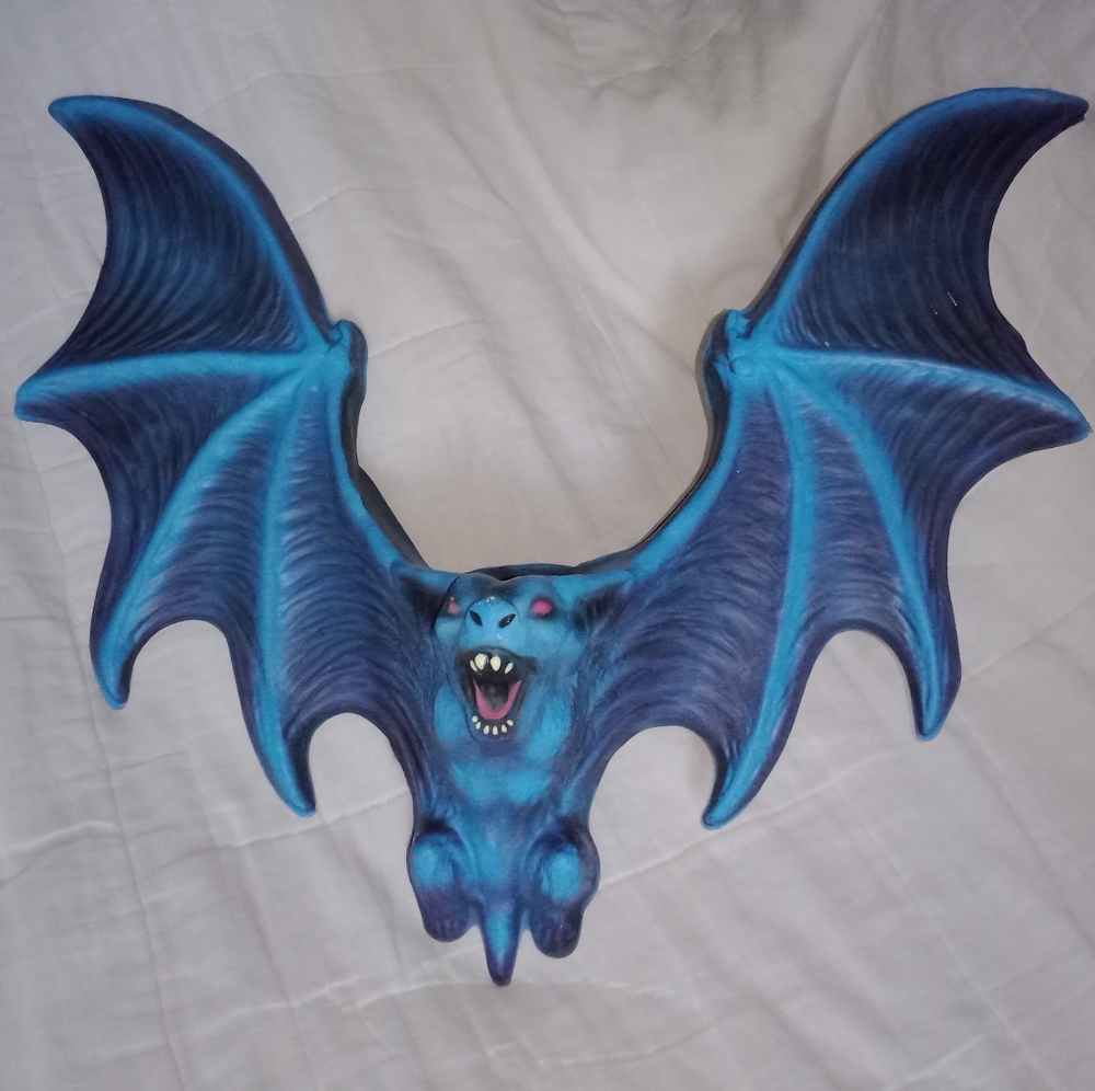 Vintage Y2K Halloween Ruby's Vampire Bat Glow In Dark Teeth Wall Decor Blow Form